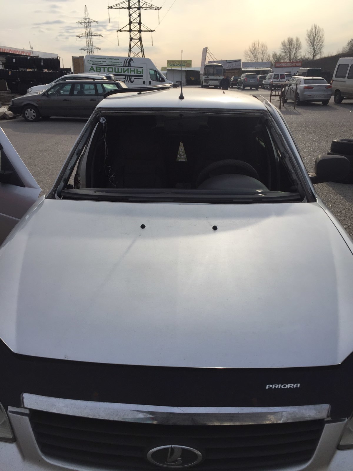 Фото автомобиля Приора до замены стекла